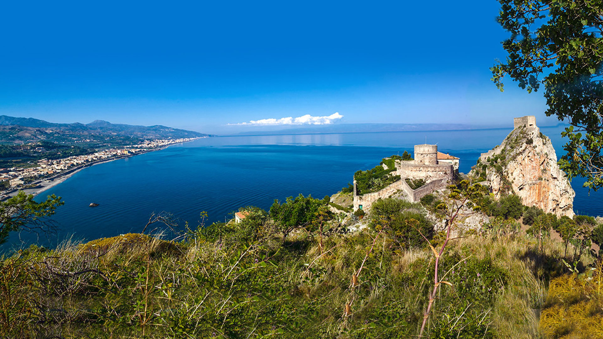 vista di santa teresa di riva bandiera blu 2017